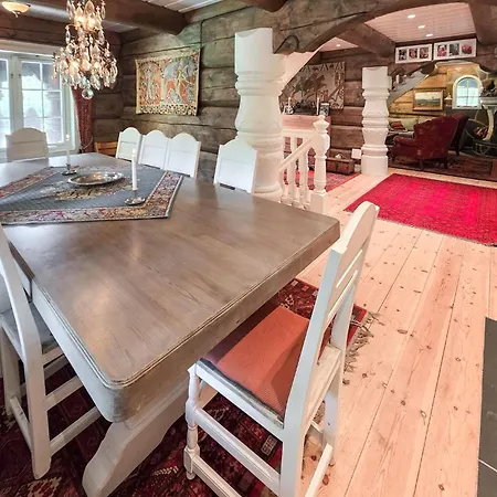 4 Bedroom Amazing In Ytre Enebakk بيت للعطل
